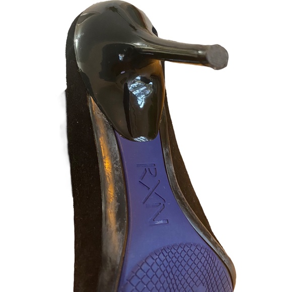 Kenneth Cole reaction suede Joni arc heeled booties - Picture 9 of 14